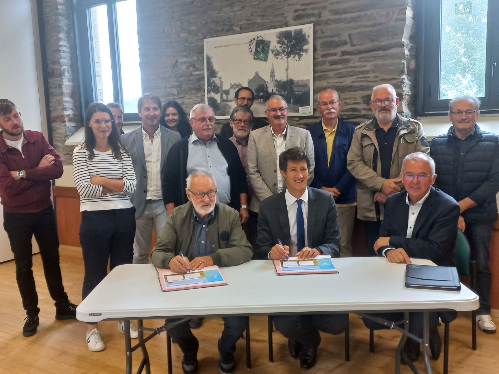 Signature du partenariat entre ENGIE Green & 56 Energies pour l&rsquo;extension du parc éolien de Landes de Couesmé
